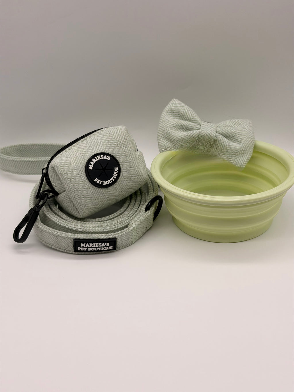 Velmora Travel Water Bowl – Sage Green