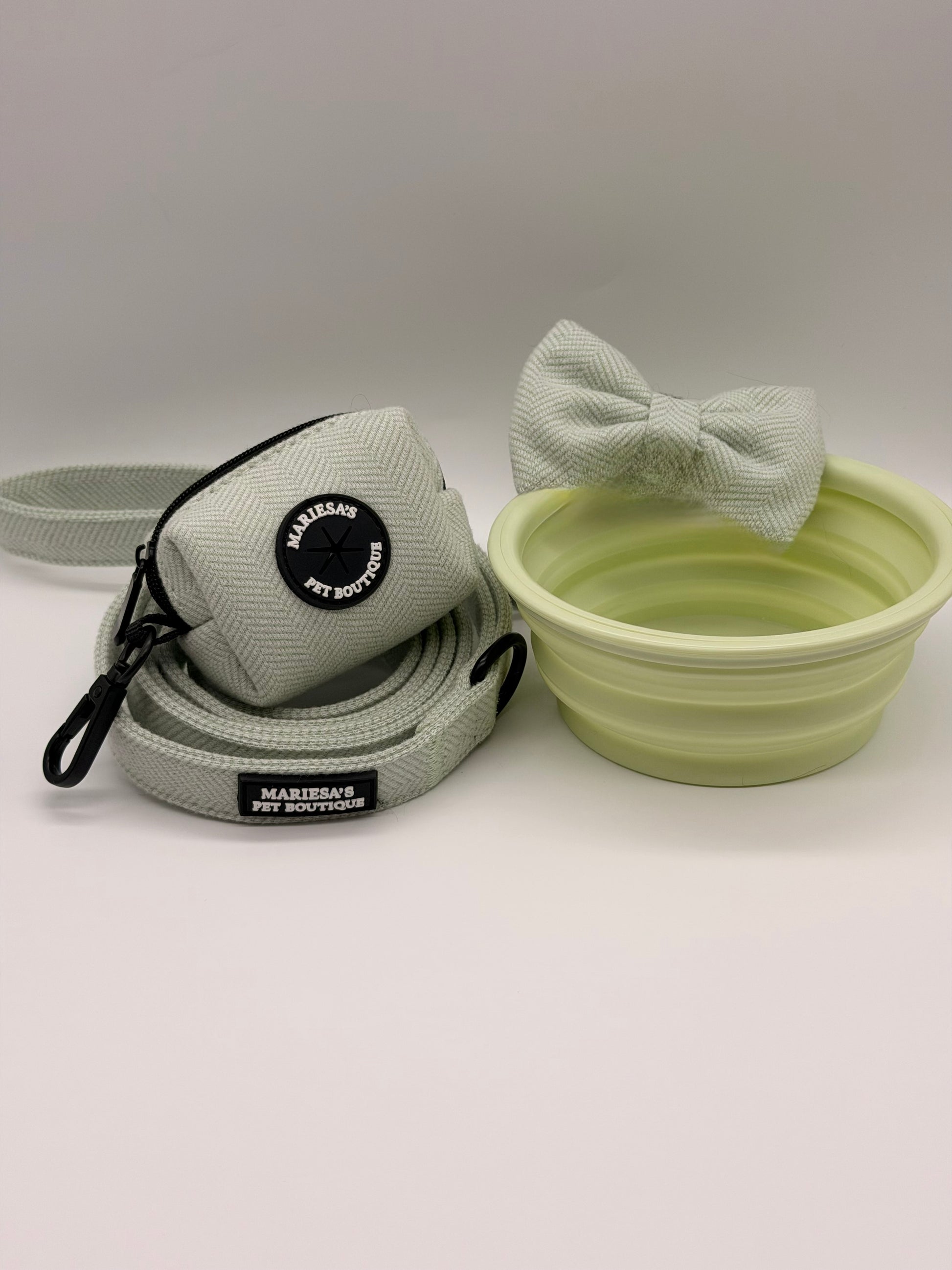 Velmora Travel Water Bowl – Sage Green