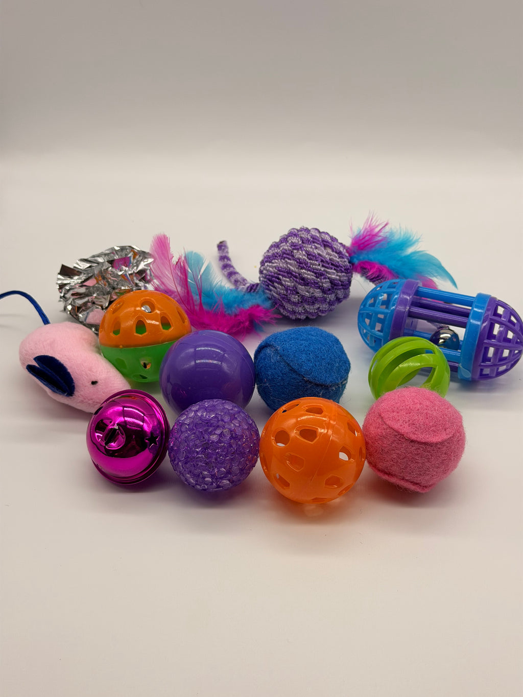Personalised Cat Gift Box – Cat Toy & Treat Gift Set – Choose Chicken or Salmon Treats