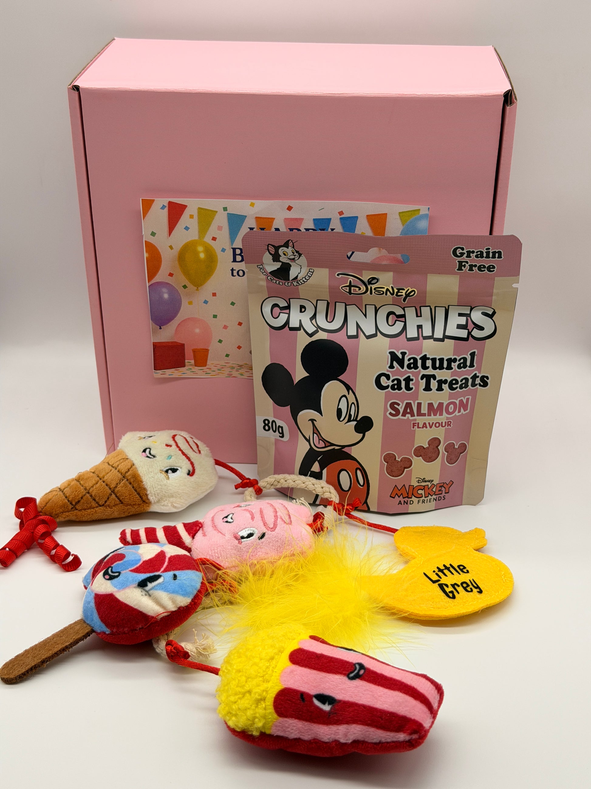 Personalised Cat Birthday Gift Box – Toys, Treats, Party Hat (Salmon/Chicken)